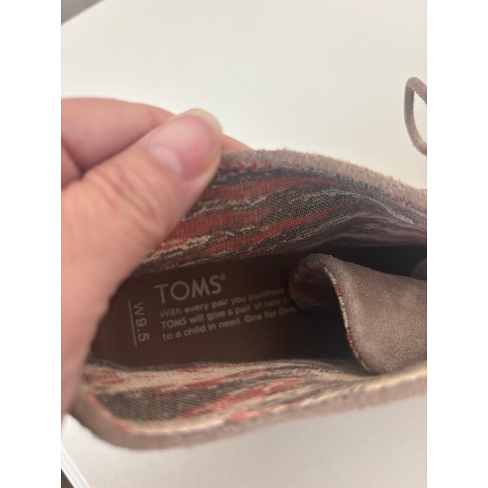 Tom’s Taupe Suede Leather Desert Wedge Ankle Boots Size 9.5 - Picture 10 of 10